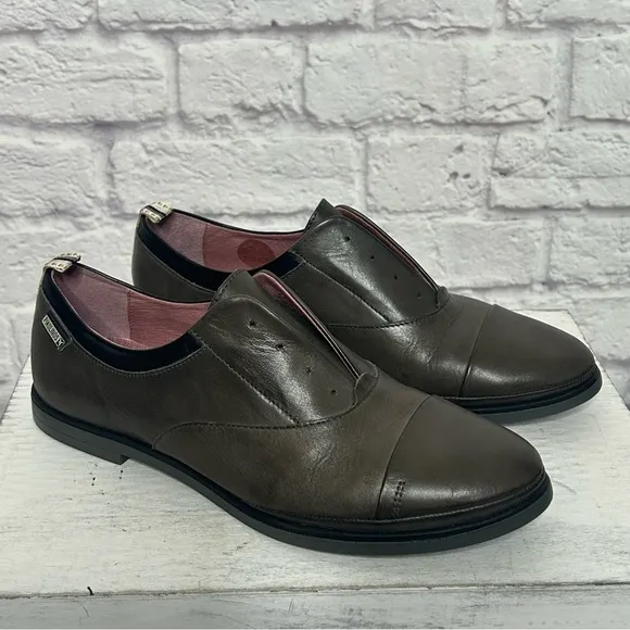 NWOB Pikolinos Pyrgos Laceless Oxford Leather Slip On Shoes