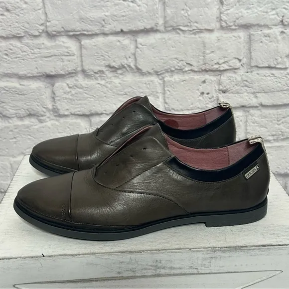 NWOB Pikolinos Pyrgos Laceless Oxford Leather Slip On Shoes
