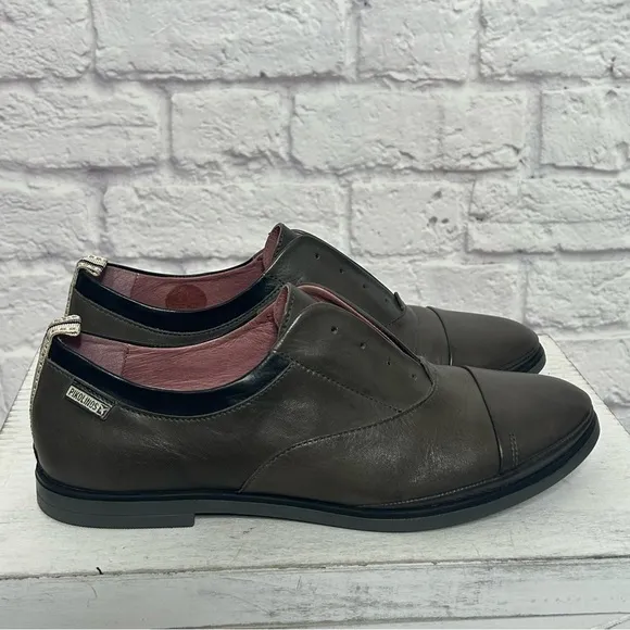 NWOB Pikolinos Pyrgos Laceless Oxford Leather Slip On Shoes