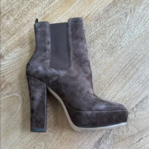 NWOT Paige Brown Suede Ankle Boots 8.5