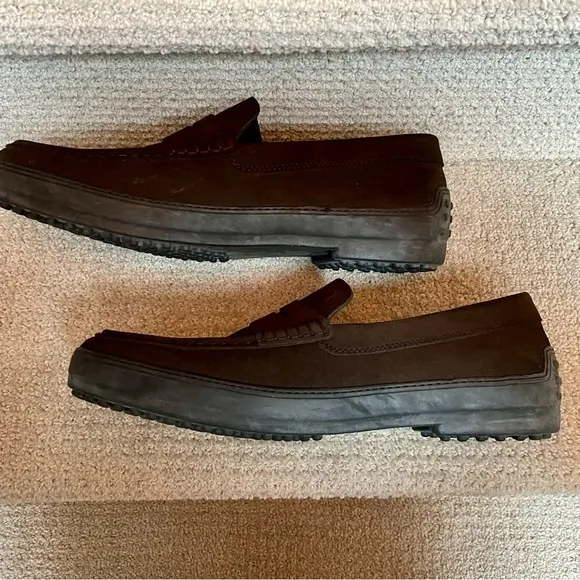 NWOT Tod's Brown Suede Rubber Sole City Gommino Italian Driving Shoes Casual