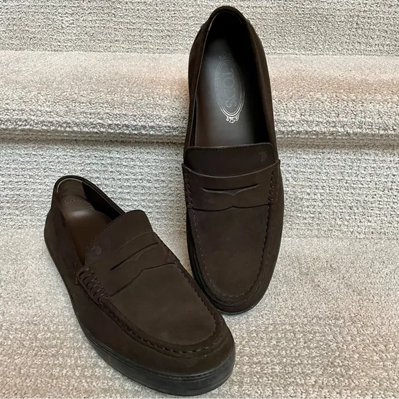 NWOT Tod's Brown Suede Rubber Sole City Gommino Italian Driving Shoes Casual