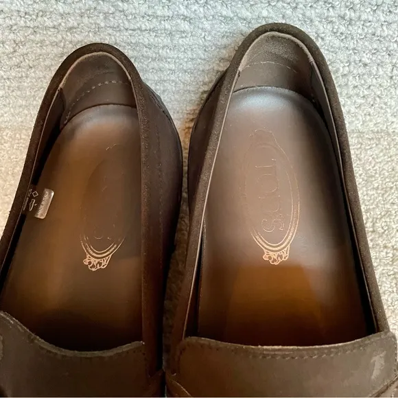 NWOT Tod's Brown Suede Rubber Sole City Gommino Italian Driving Shoes Casual