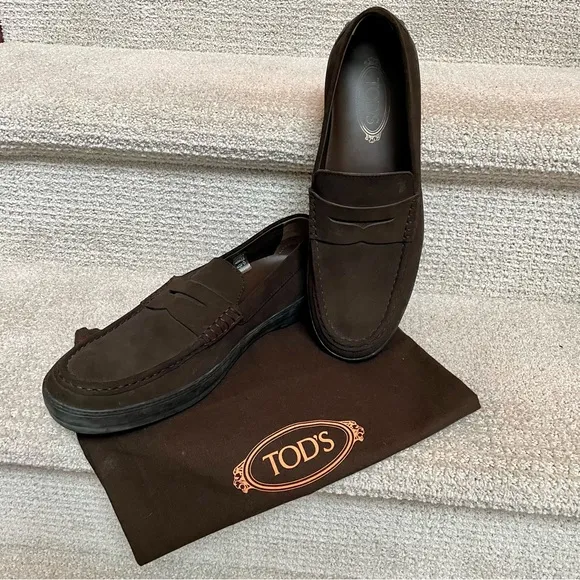 NWOT Tod's Brown Suede Rubber Sole City Gommino Italian Driving Shoes Casual