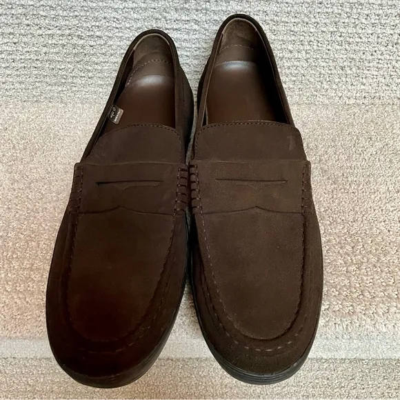 NWOT Tod's Brown Suede Rubber Sole City Gommino Italian Driving Shoes Casual