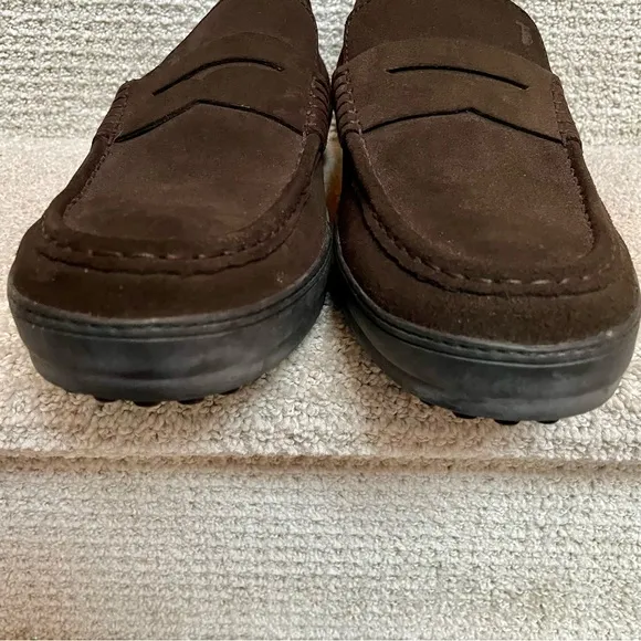 NWOT Tod's Brown Suede Rubber Sole City Gommino Italian Driving Shoes Casual