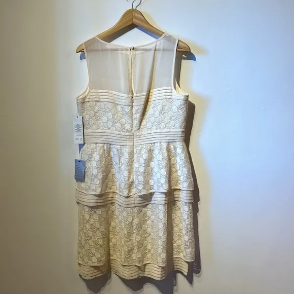 NWT Adrianna Papell Nordstrom Size 12 Cream lace wedding dinner theater dress