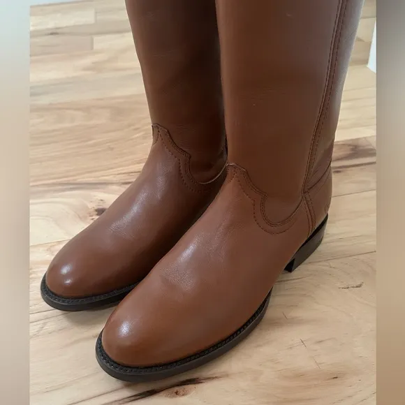NWT Ariat Brown Leather Cowboy/Riding Boots
