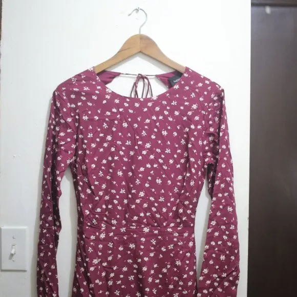 NWT Bardot &amp; Revolve Burgundy Floral Open Back Midi Dress.