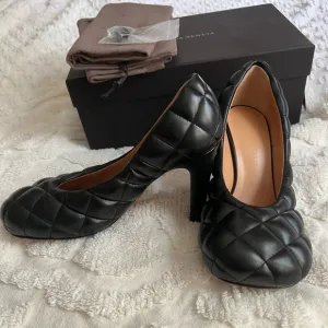 NWT Bottega Veneta Quilted Pattern Leather Pumps