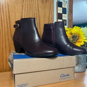 NWT Clark Emily 2 Belle Wine Leather Ankle Boots Size 8.5