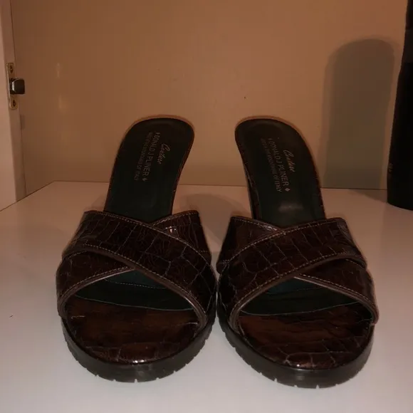 NWT DONALD J. PLINER Croc Leather  Sandals/ Heels