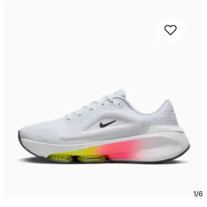 NWT Nike Versair 'White Cyber Volt' Women's White Running Shoes sneakers