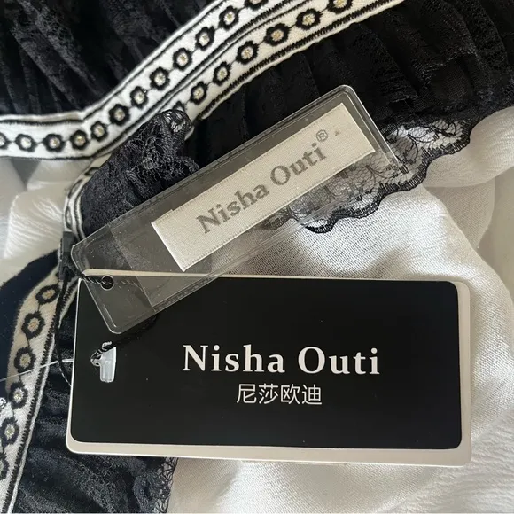 NWT Nisha Outi Cream Black Embroidered Crinkle Rayon Peasant Dress Lace Detail S
