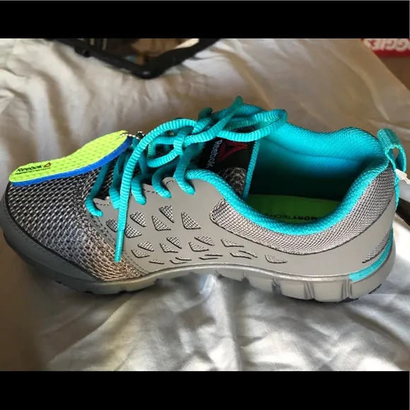 NWT Reebok Grey Slip Resistant Soft Toe Work Shoe
