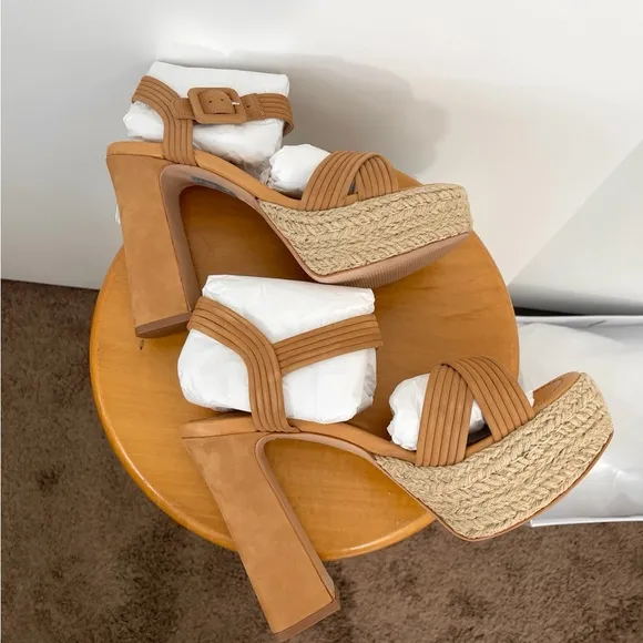 NWT Schutz Blisse Nobuck Leather Platform Sandals Heels Nude Caramel Size 10 B