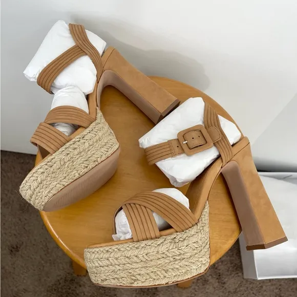 NWT Schutz Blisse Nobuck Leather Platform Sandals Heels Nude Caramel Size 10 B