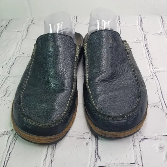 Olukai Kono black leather slip on shoes