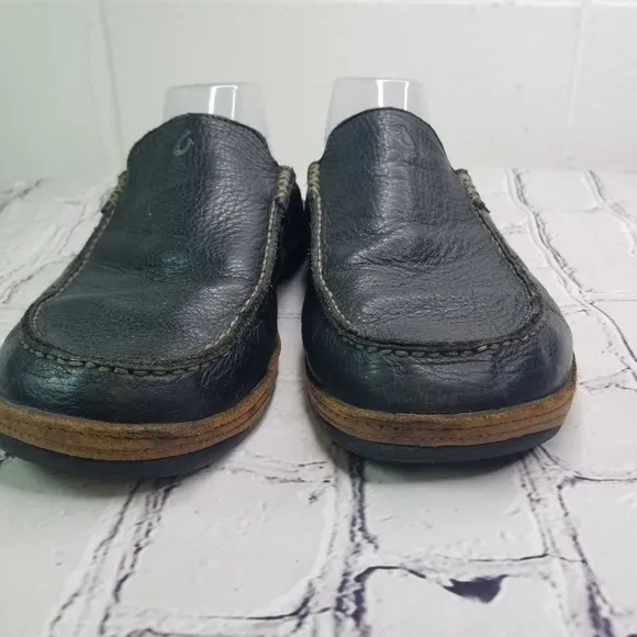 Olukai Kono black leather slip on shoes