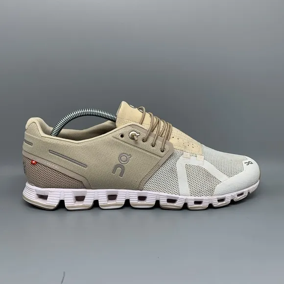 On Cloud 5 Running Shoes Women’s Sz 10.5