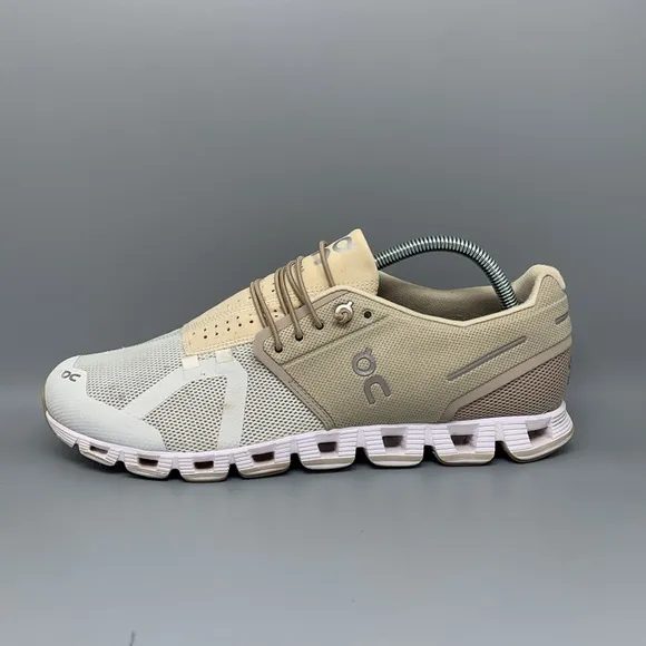 On Cloud 5 Running Shoes Women’s Sz 10.5