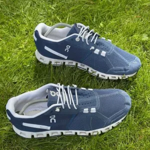 ON CLOUD 5 TERRY - Women’s Running Shoes - SIZE 7.5