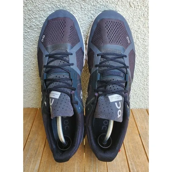 On Cloud Cloudflow 2.0 Running Shoes Mens sz 11.5 Black Gray Swiss Engineering