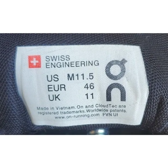 On Cloud Cloudflow 2.0 Running Shoes Mens sz 11.5 Black Gray Swiss Engineering