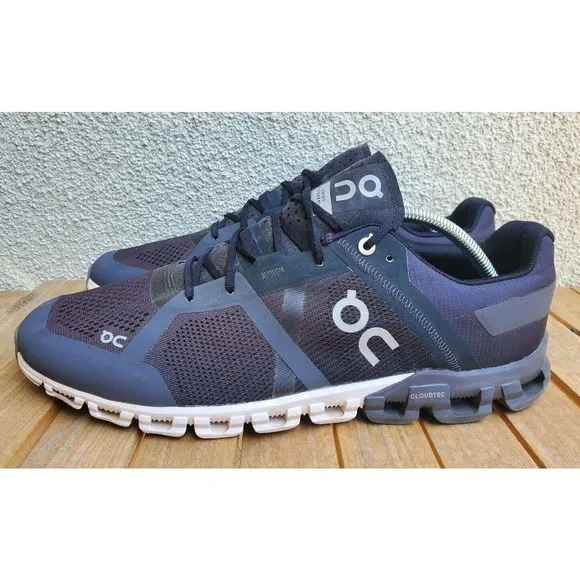 On Cloud Cloudflow 2.0 Running Shoes Mens sz 11.5 Black Gray Swiss Engineering