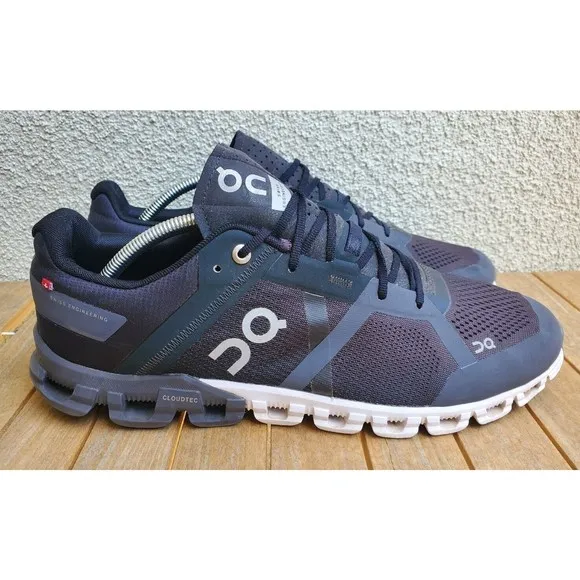 On Cloud Cloudflow 2.0 Running Shoes Mens sz 11.5 Black Gray Swiss Engineering