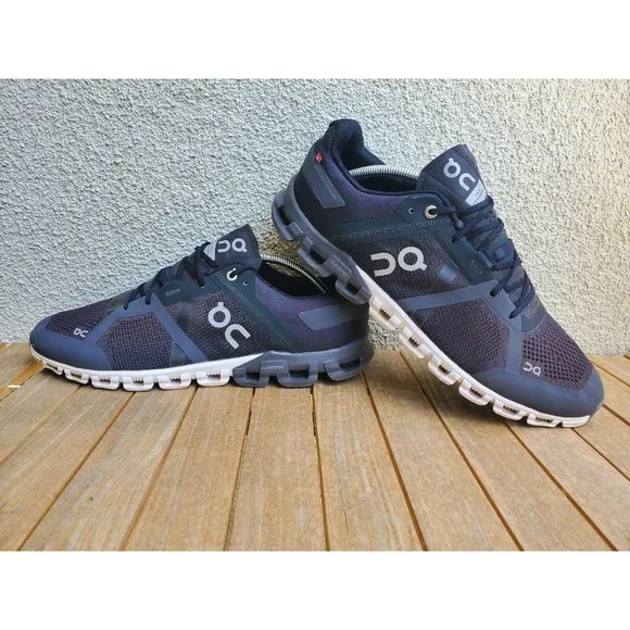On Cloud Cloudflow 2.0 Running Shoes Mens sz 11.5 Black Gray Swiss Engineering