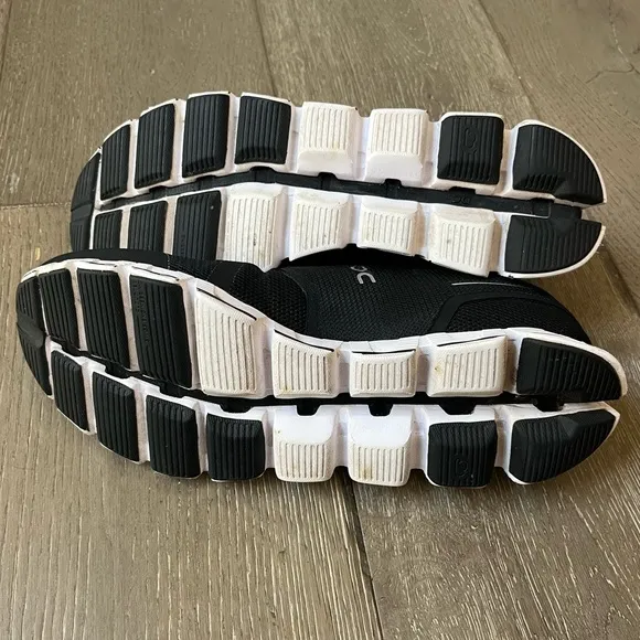 On Cloud Running Shoes Men's Cloudtec Black Size 9