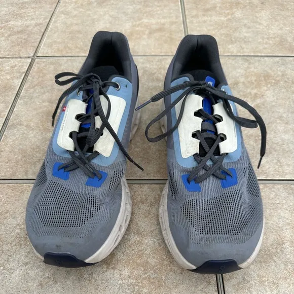 On Running Men's Cloudstratus Running Shoes