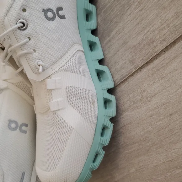 On Running Men's/Women's White and Mint Running Shoes