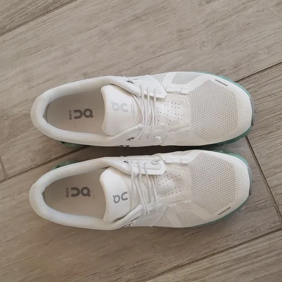On Running Men's/Women's White and Mint Running Shoes