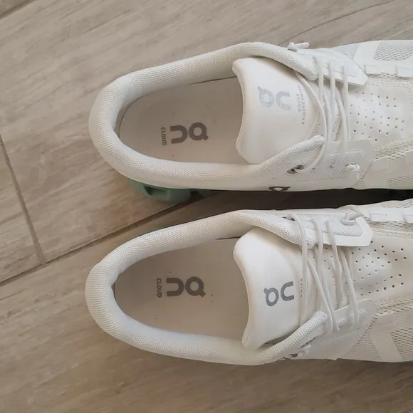 On Running Men's/Women's White and Mint Running Shoes