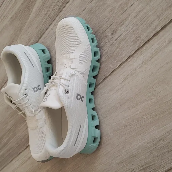 On Running Men's/Women's White and Mint Running Shoes