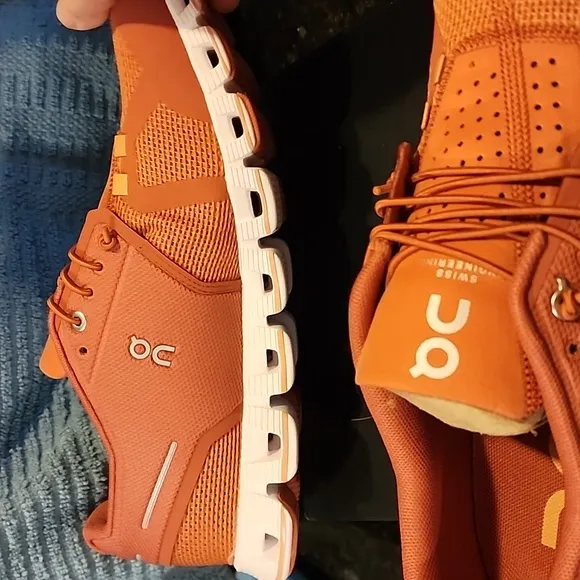 On Running size 11 Chili colored  NIB Athletic Shoes