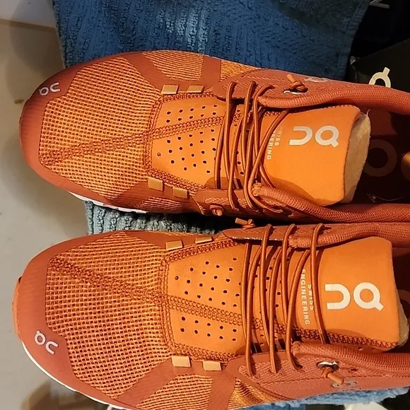 On Running size 11 Chili colored  NIB Athletic Shoes