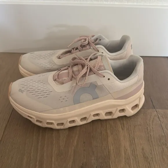 On Running Women's Cream and Pink Running Shoes / Cloudtec Cloudmonster