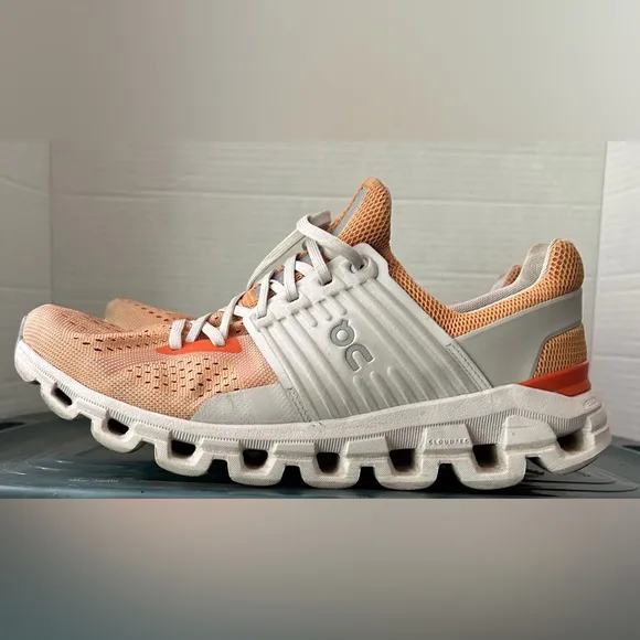 On Running Women’s Orange Athletic Shoes Size 10 EUC