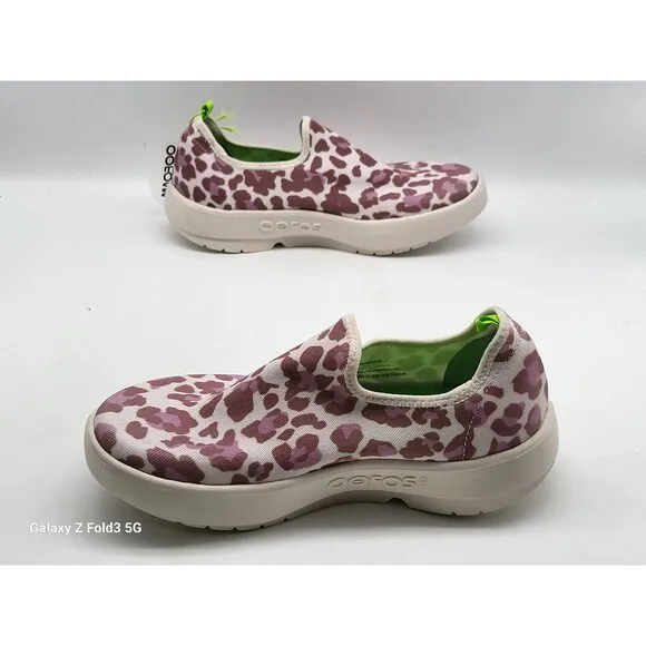 Oofos Oomg Eezee Womens Slip On Shoes Size 5 Rose Leopard 2