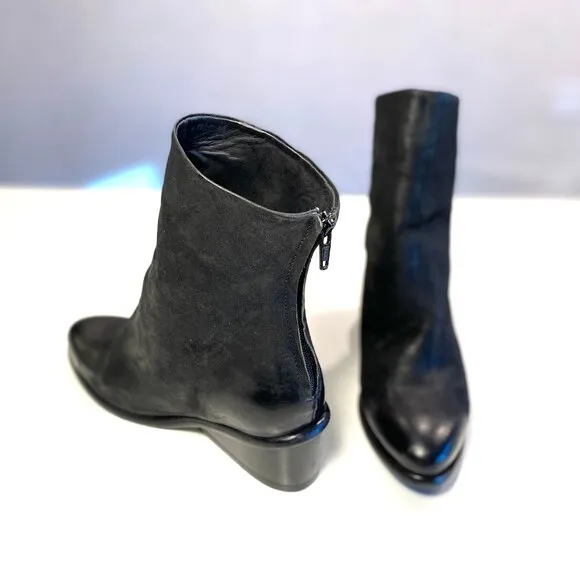 Oooo La, La, Get The Last Conspiracy Marin Wedge Sueded Mat Black Boots Size 38