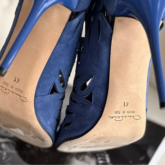 Oscar De La Renta Elegant Blue Stiletto Heels laser cut floral cut fancy formal