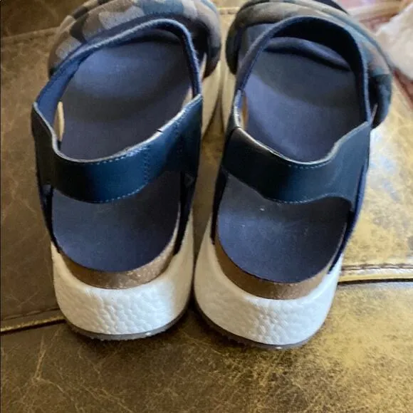 OTBT Libra slip on camo sandals shoes