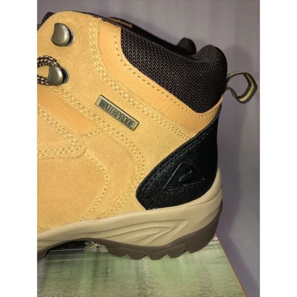 Ozark Trail M OT Free Edge Hiker Suede Wheat Boots Men's Size 8 Waterproof NEW