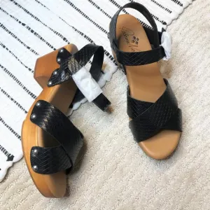 Patricia Nash - NWB Black Leather Sandals Gigi