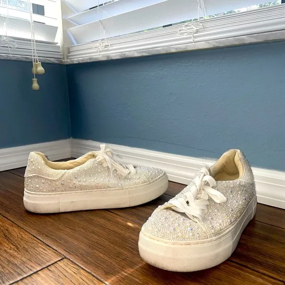 Pearl sneakers cream sneakers