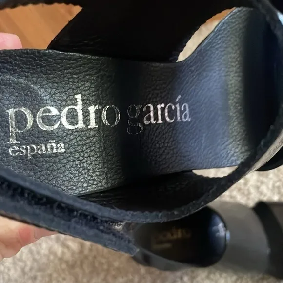 PEDRO GARCIA patent leather heels sandals