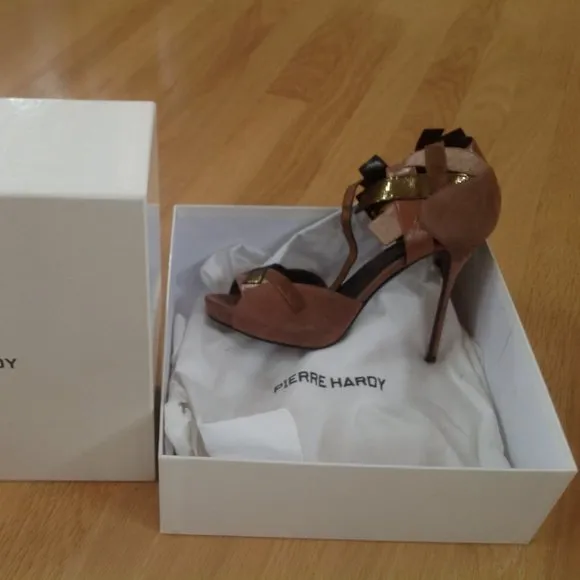Pierre Hardy NWB heels sandals blush gold leather